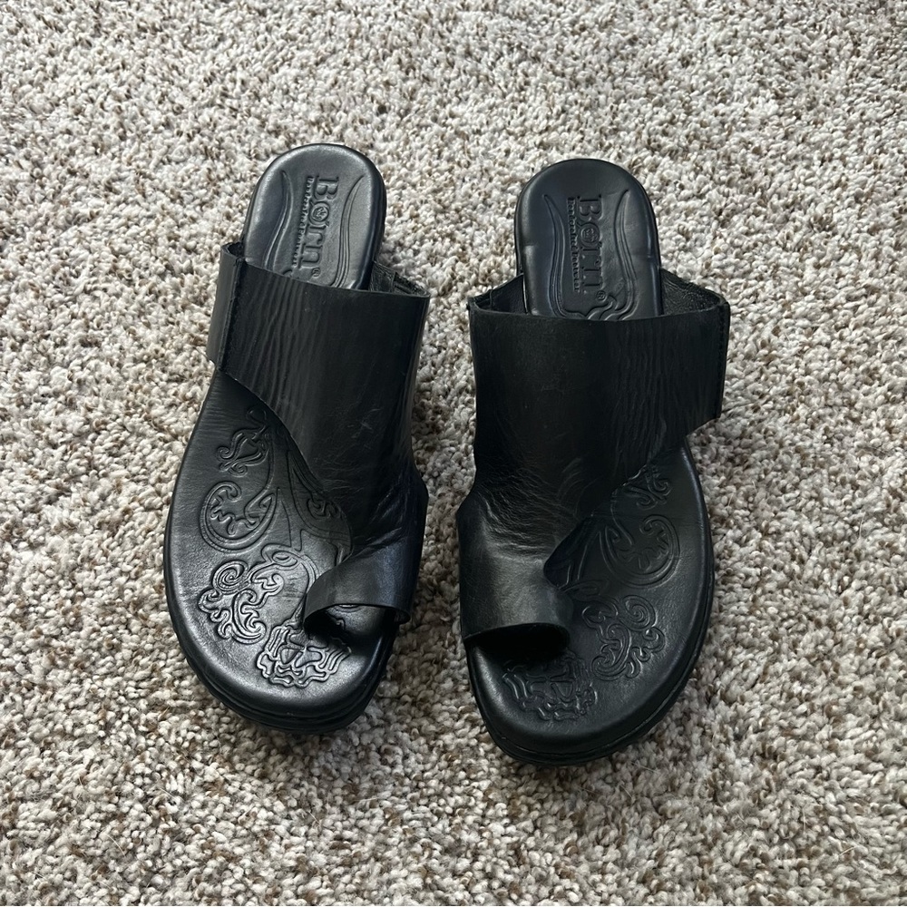 BORN Anthie Black Leather Sandal